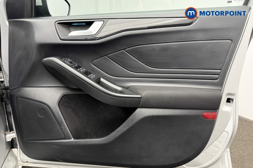 Ford Focus St-Line X Manual Petrol Hatchback - Stock Number (1600420) - 33rd supplementary image