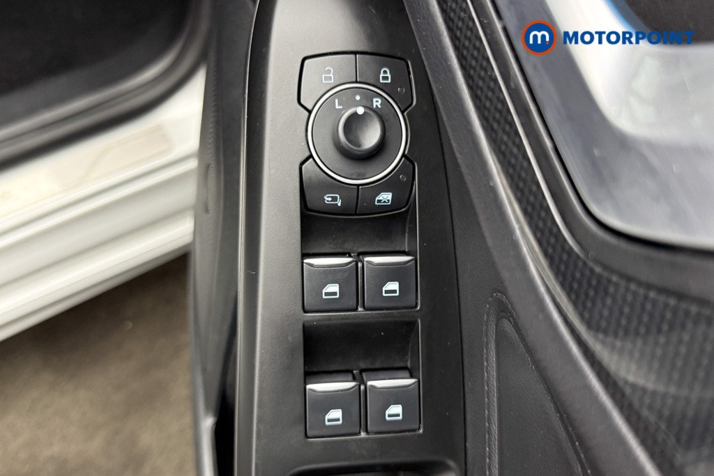 Ford Focus St-Line X Manual Petrol Hatchback - Stock Number (1600420) - 34th supplementary image