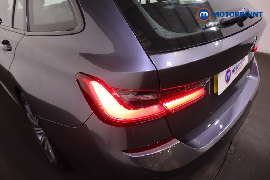 BMW 3 Series M Sport Automatic Petrol Plug-In Hybrid Estate - Stock Number (1600484) - 30th supplementary image