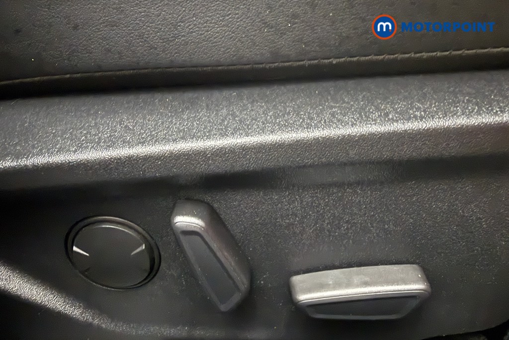 Ford Focus St-Line X Automatic Petrol Hatchback - Stock Number (1600558) - 18th supplementary image