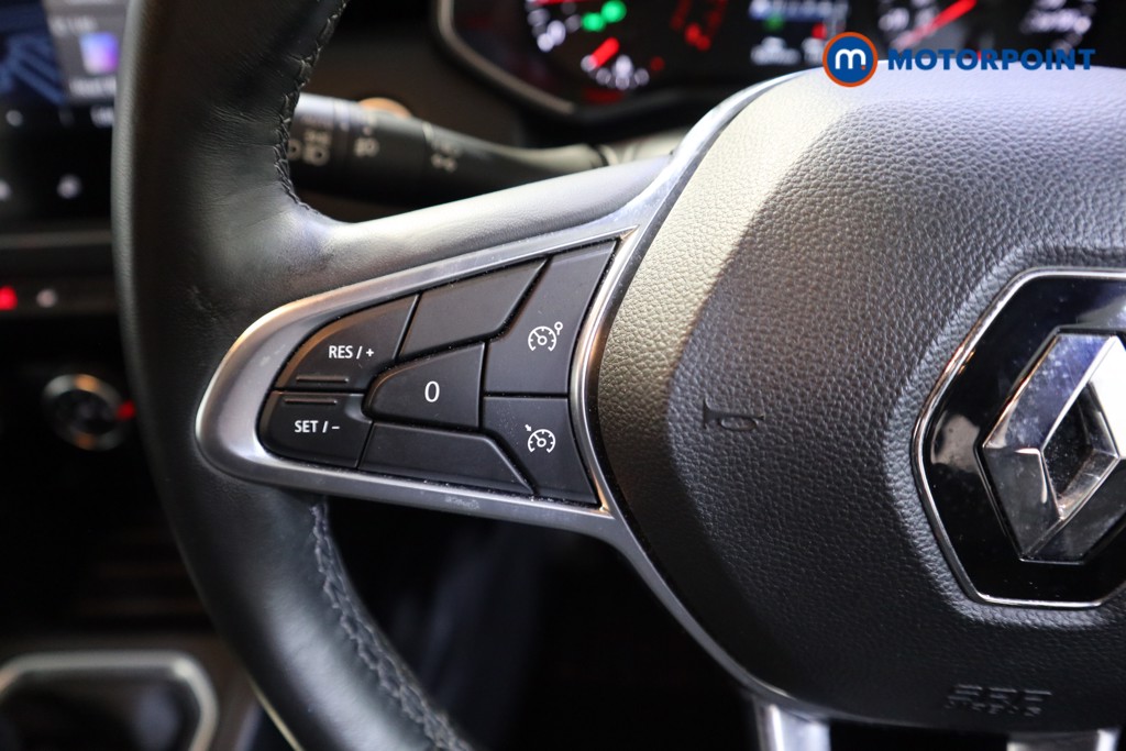 Renault Clio Iconic Manual Petrol Hatchback - Stock Number (1601427) - 3rd supplementary image