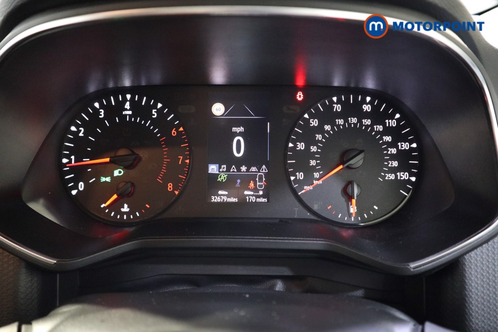 Renault Clio Iconic Manual Petrol Hatchback - Stock Number (1601427) - 5th supplementary image