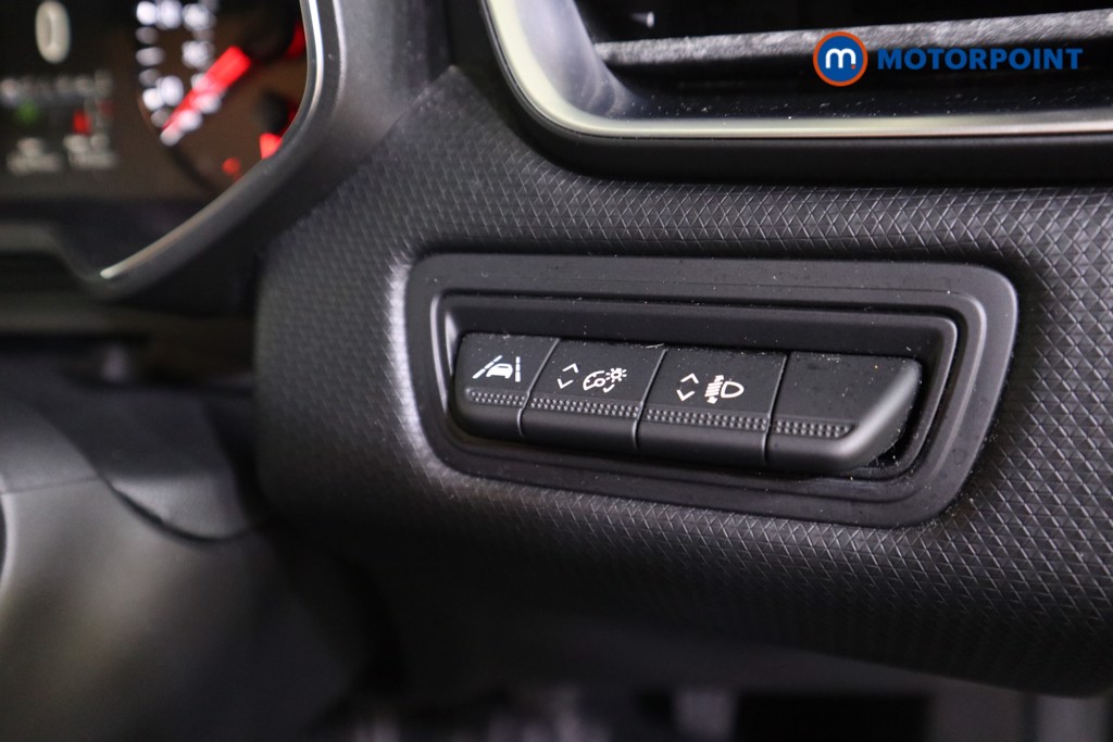 Renault Clio Iconic Manual Petrol Hatchback - Stock Number (1601427) - 11th supplementary image