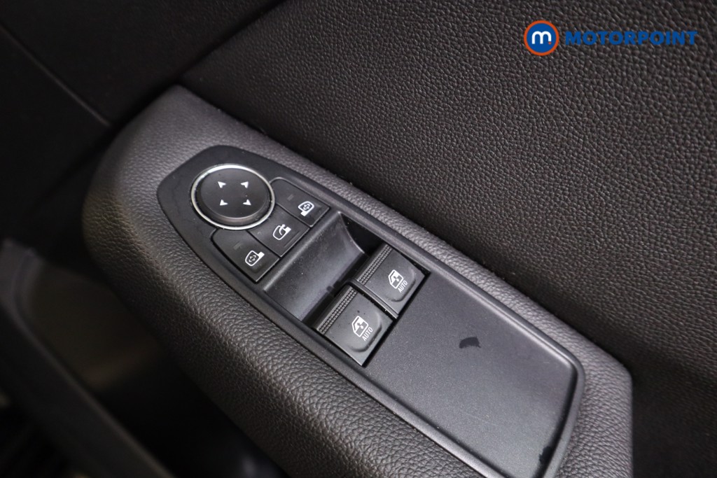 Renault Clio Iconic Manual Petrol Hatchback - Stock Number (1601427) - 12th supplementary image