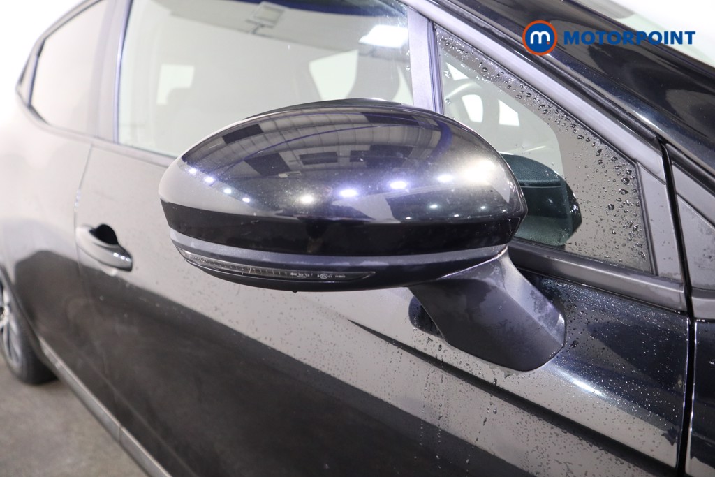 Renault Clio Iconic Manual Petrol Hatchback - Stock Number (1601427) - 25th supplementary image