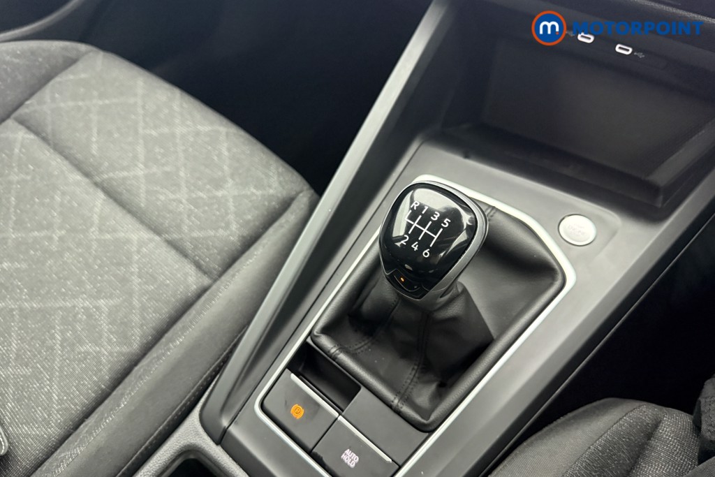 Volkswagen Golf Life Manual Petrol Hatchback - Stock Number (1601601) - 4th supplementary image