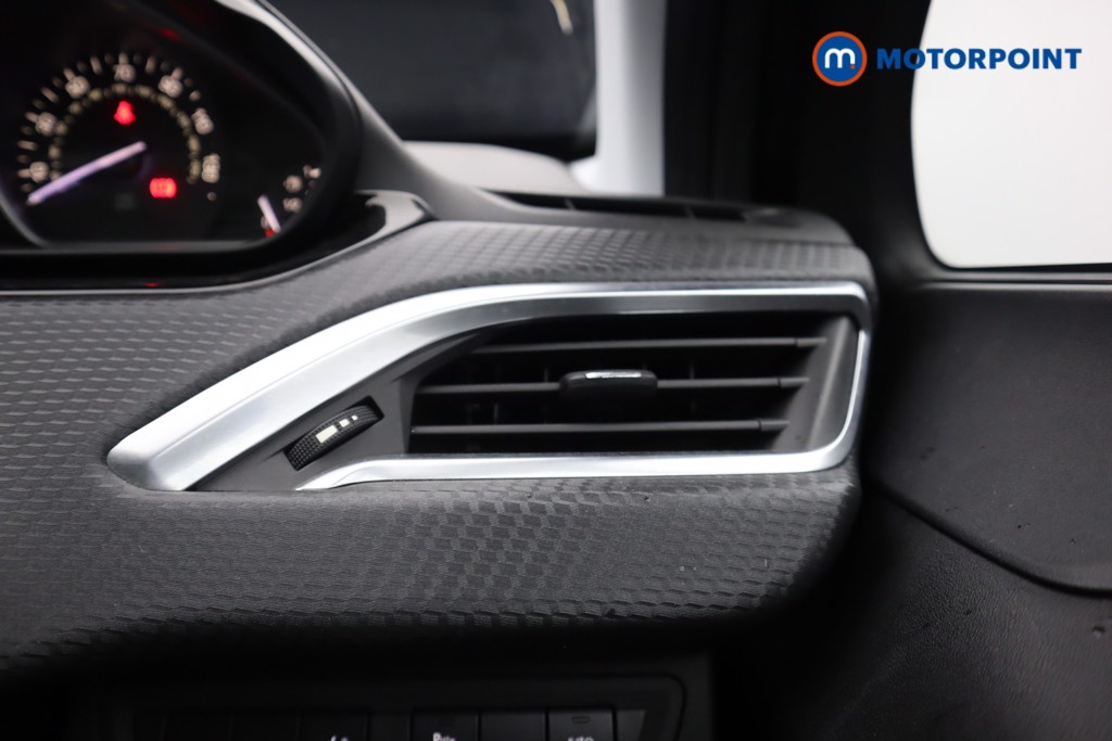 Peugeot 208 Signature Manual Petrol Hatchback - Stock Number (1601608) - 10th supplementary image