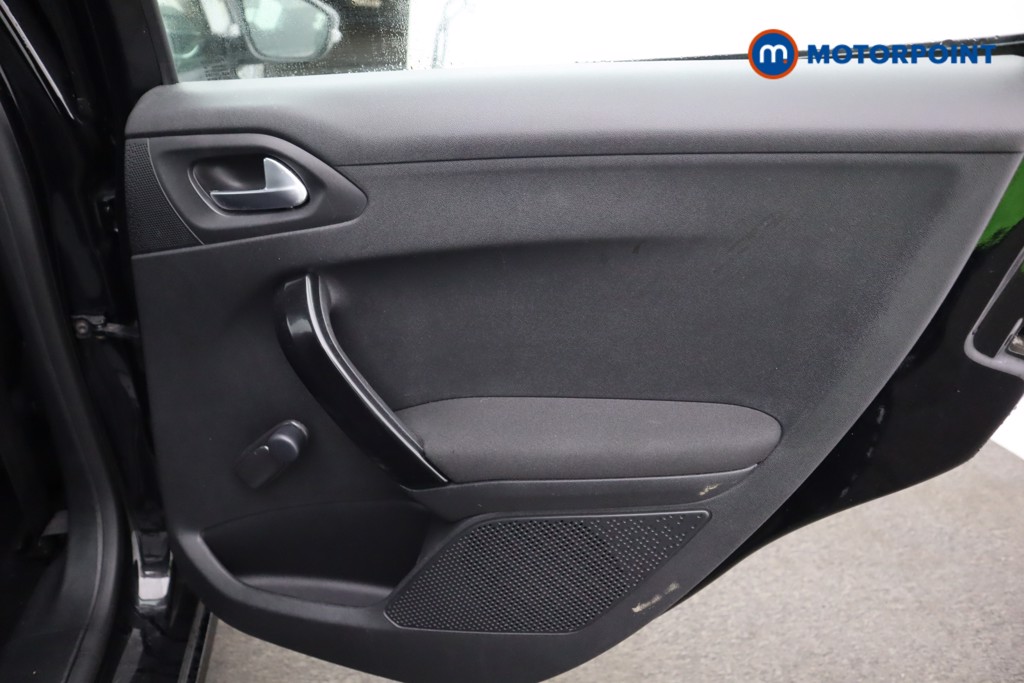 Peugeot 208 Signature Manual Petrol Hatchback - Stock Number (1601608) - 25th supplementary image