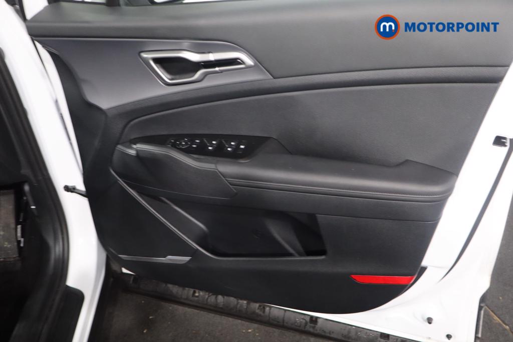 KIA Sportage Pure Automatic Petrol-Electric Hybrid SUV - Stock Number (1602024) - 10th supplementary image