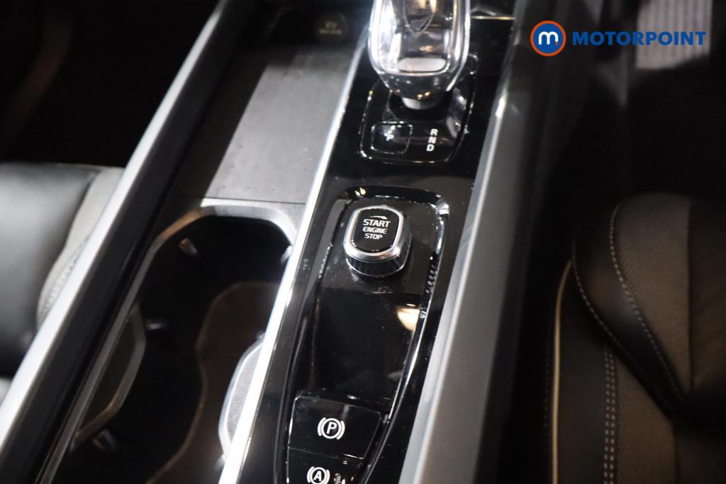 Volvo Xc60 Plus Black Edition Automatic Petrol SUV - Stock Number (1602112) - 15th supplementary image