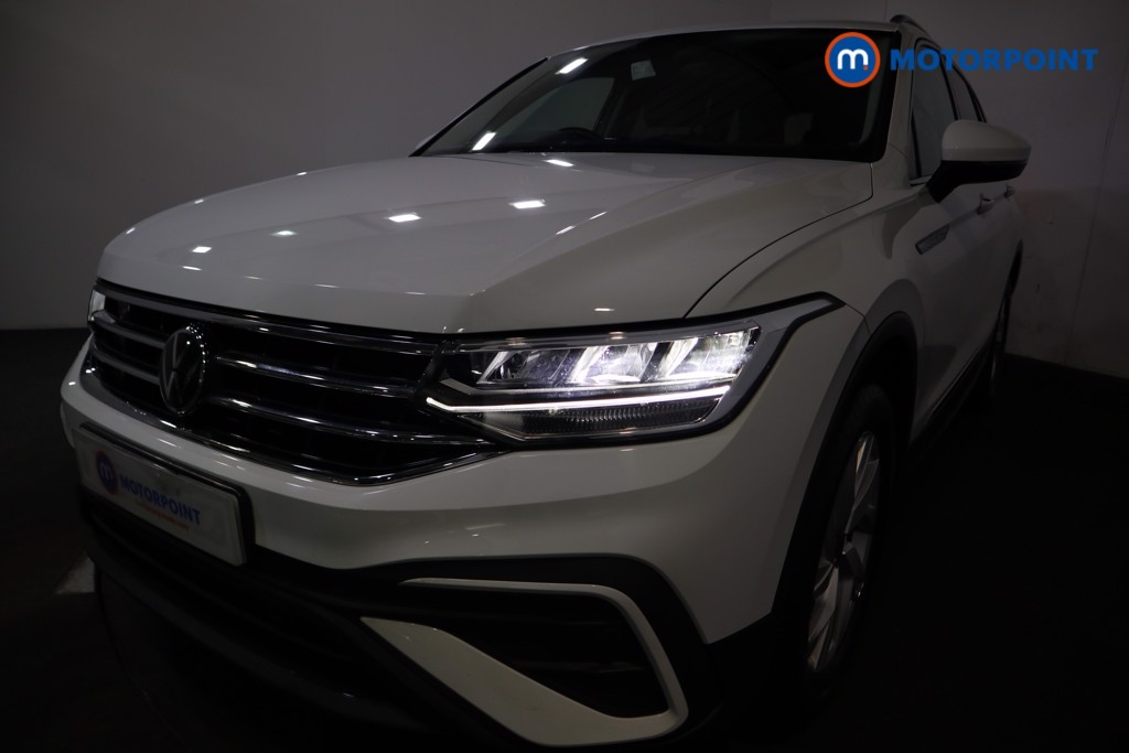 Volkswagen Tiguan Allspace Life Manual Petrol SUV - Stock Number (1602137) - 37th supplementary image