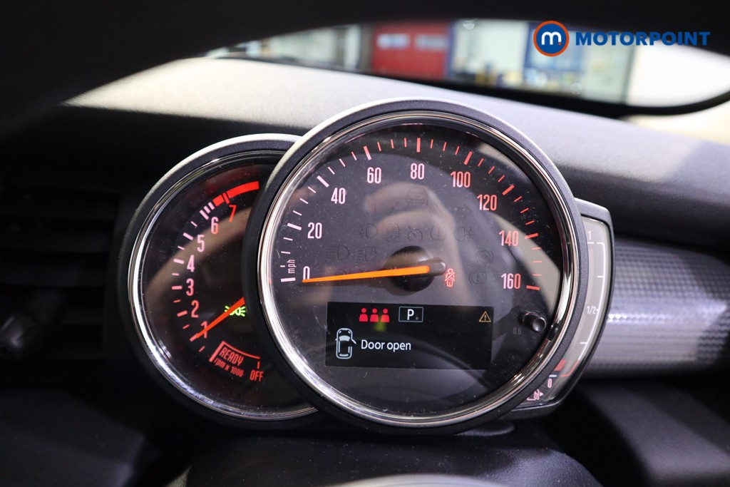 Mini Hatchback Cooper Classic Automatic Petrol Hatchback - Stock Number (1602347) - 4th supplementary image