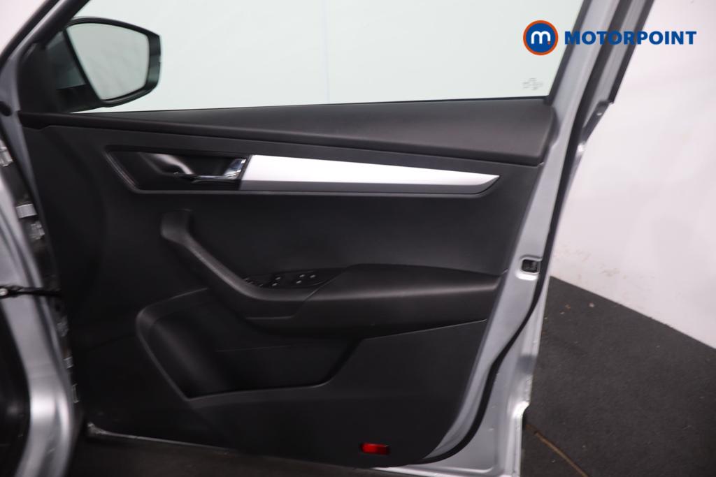 Skoda Karoq SE Automatic Diesel SUV - Stock Number (1602350) - 9th supplementary image