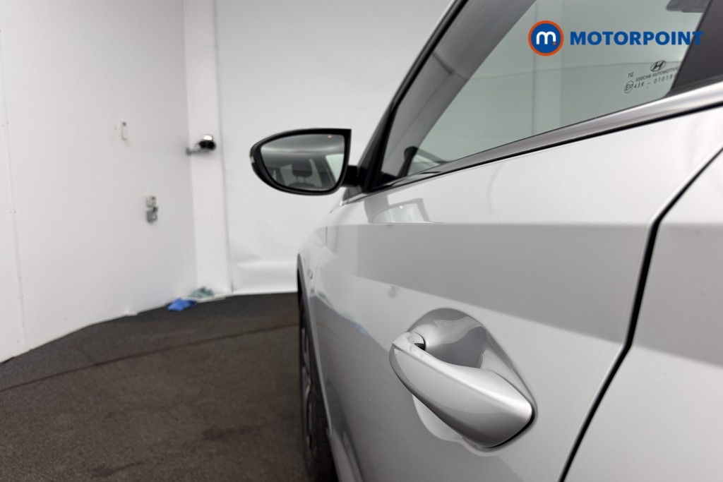 Hyundai Bayon Premium Automatic Petrol SUV - Stock Number (1602461) - 37th supplementary image