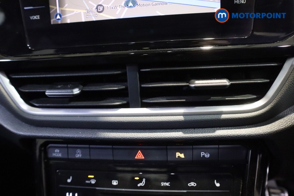 Volkswagen T-Roc R-Line Manual Diesel SUV - Stock Number (1602861) - 5th supplementary image