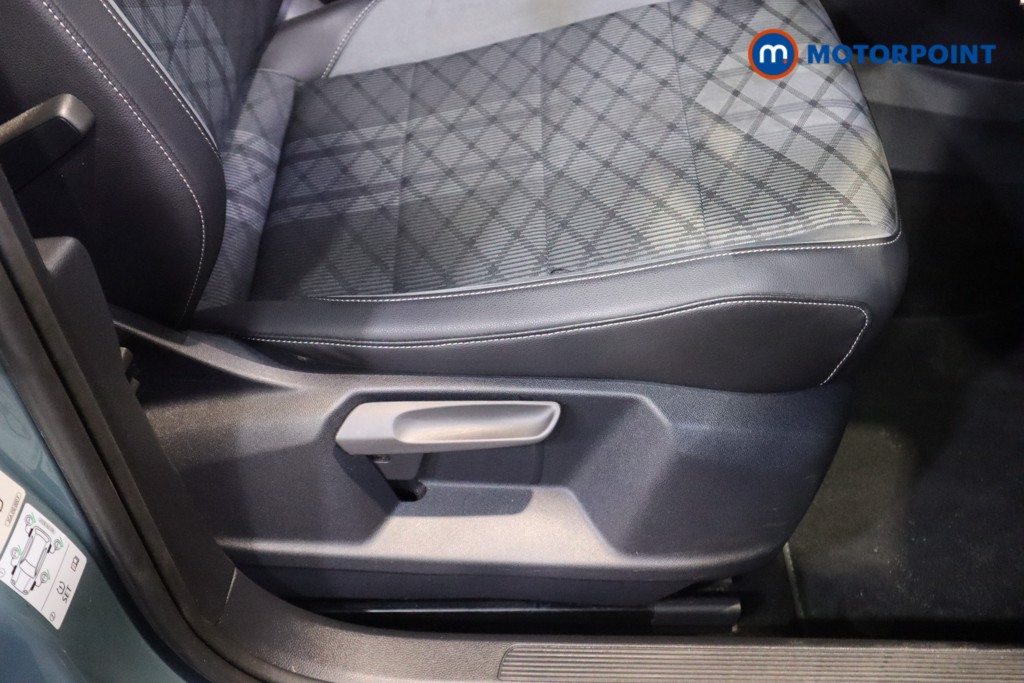 Volkswagen T-Roc R-Line Manual Diesel SUV - Stock Number (1602861) - 17th supplementary image