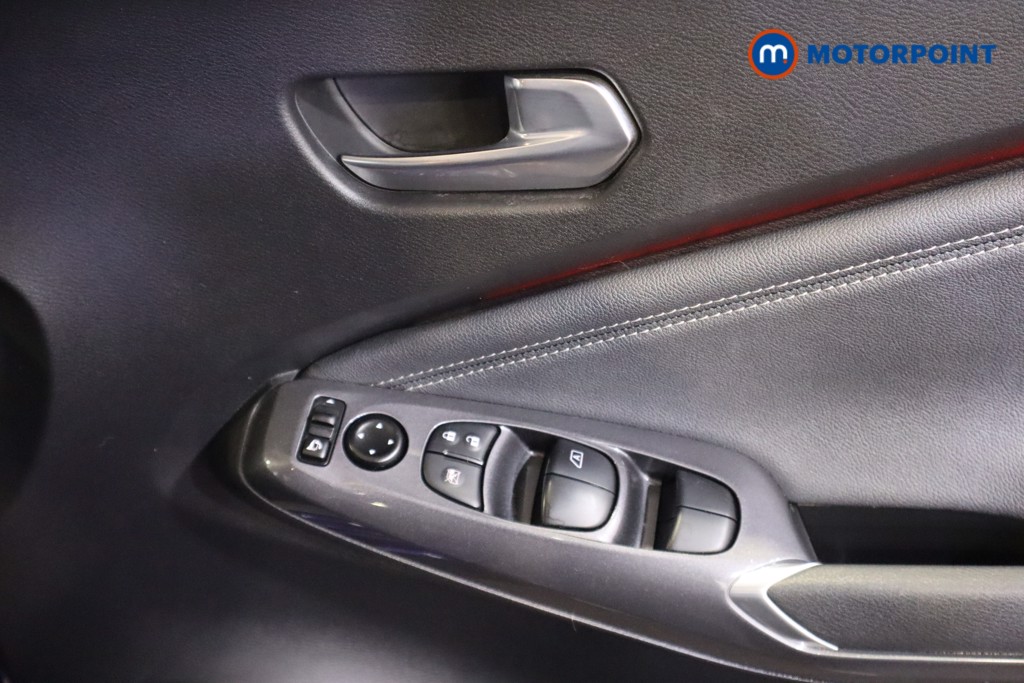 Nissan Juke Tekna Manual Petrol SUV - Stock Number (1602940) - 11th supplementary image