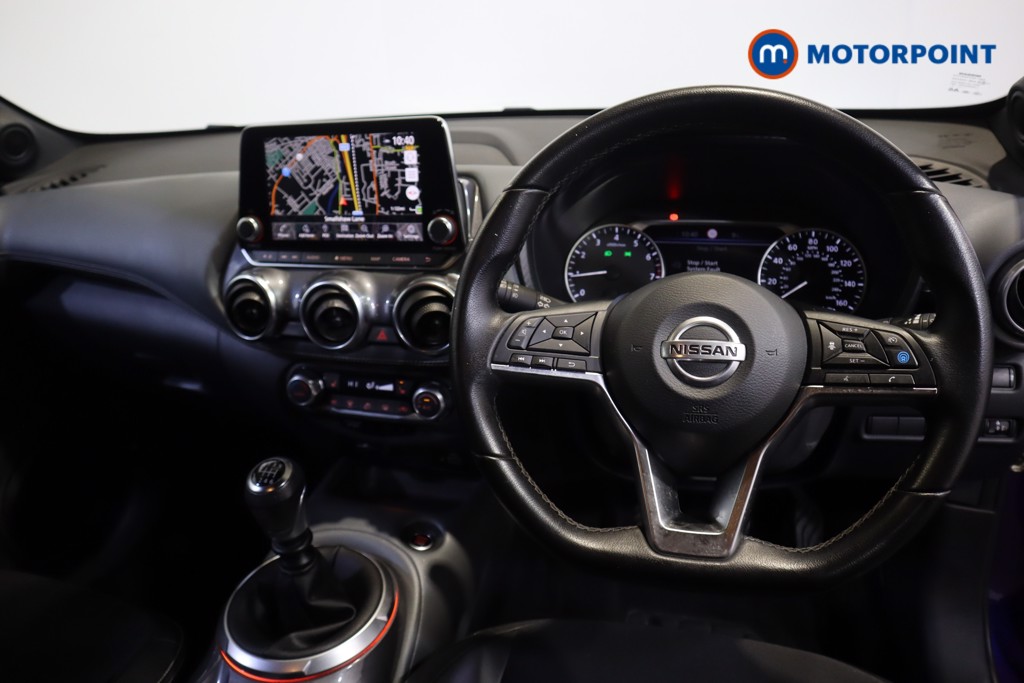 Nissan Juke Tekna Manual Petrol SUV - Stock Number (1602940) - 1st supplementary image