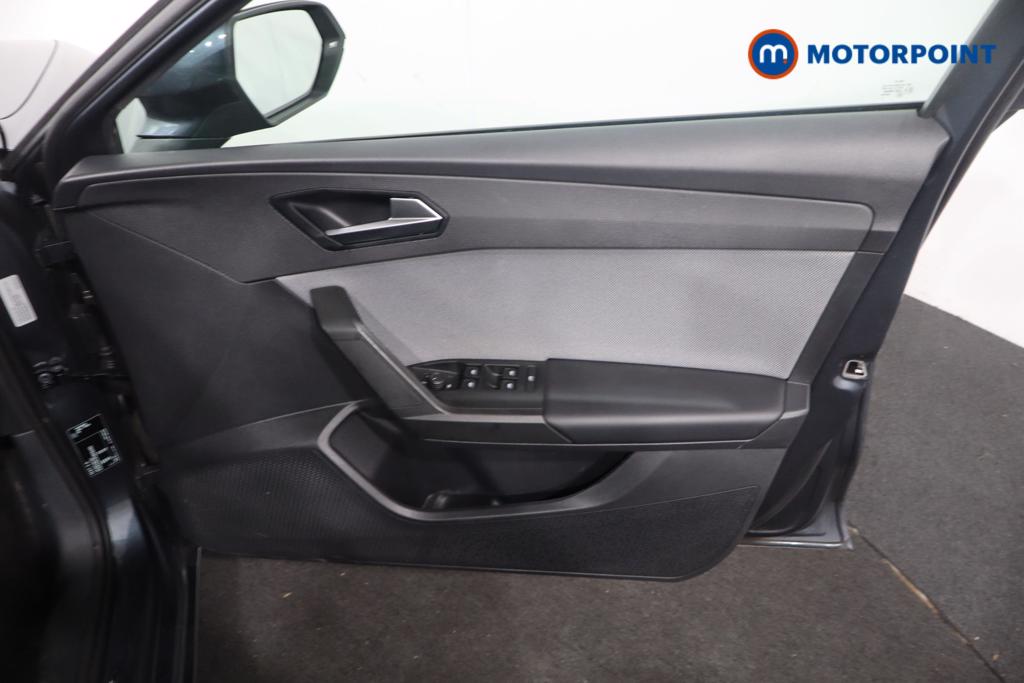 Seat Leon SE Manual Petrol Hatchback - Stock Number (1603050) - 9th supplementary image