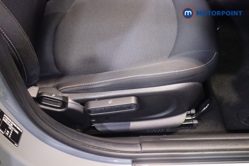 Mini Hatchback Cooper Classic Automatic Petrol Hatchback - Stock Number (1603591) - 15th supplementary image