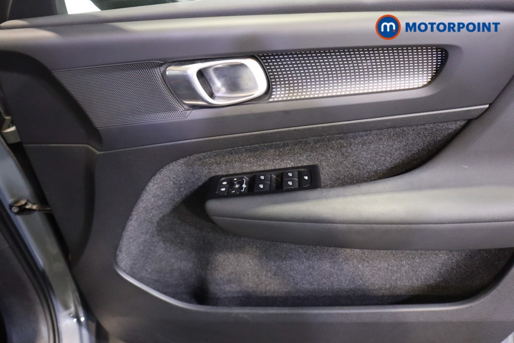 Volvo Xc40 R Design Automatic Petrol Plug-In Hybrid SUV - Stock Number (1603807) - 9th supplementary image