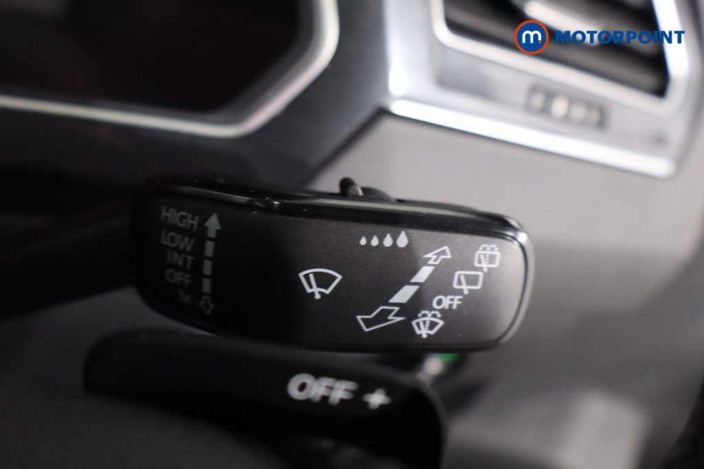 Volkswagen Tiguan R-Line Edition Automatic Petrol SUV - Stock Number (1603818) - 15th supplementary image