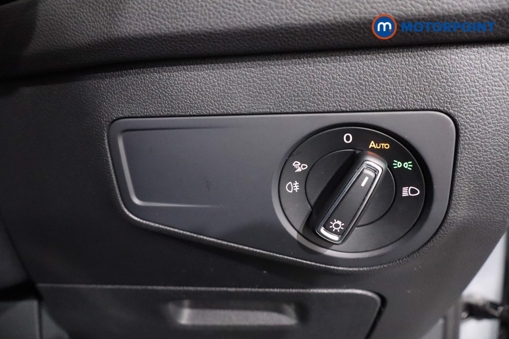Volkswagen Tiguan R-Line Edition Automatic Petrol SUV - Stock Number (1603818) - 23rd supplementary image