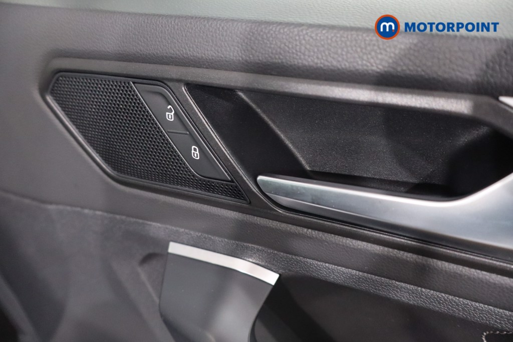 Volkswagen Tiguan R-Line Edition Automatic Petrol SUV - Stock Number (1603818) - 30th supplementary image