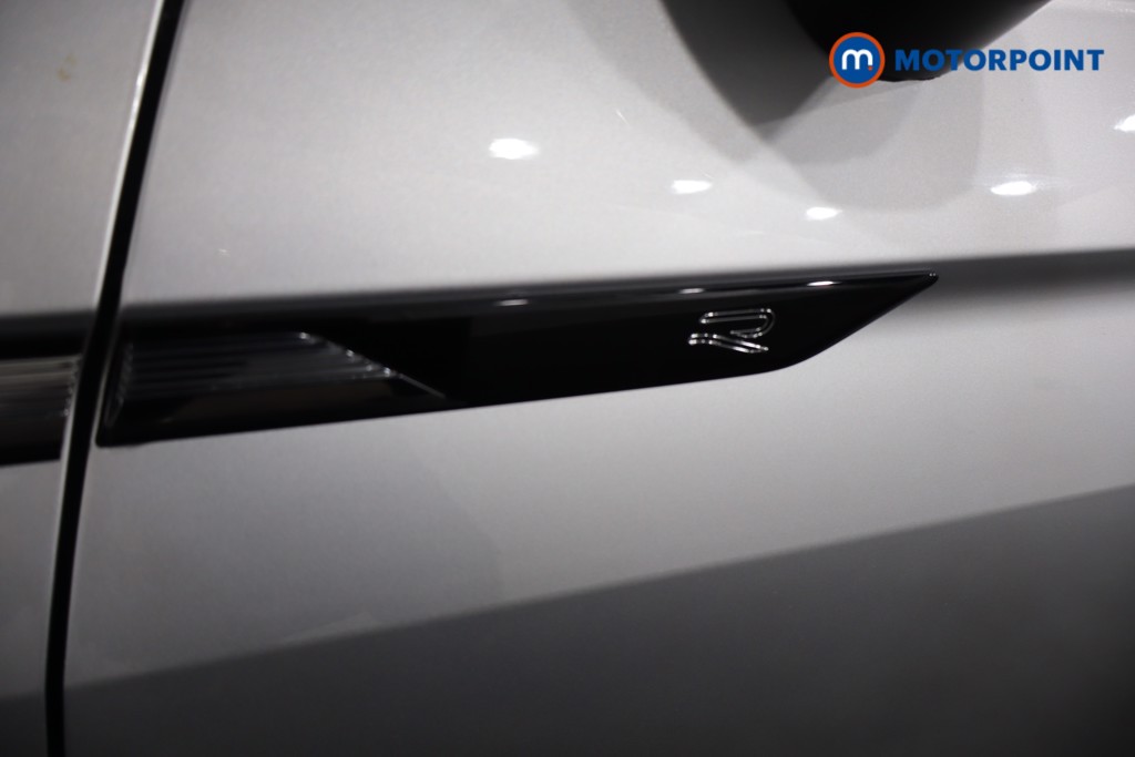 Volkswagen Tiguan R-Line Edition Automatic Petrol SUV - Stock Number (1603818) - 38th supplementary image