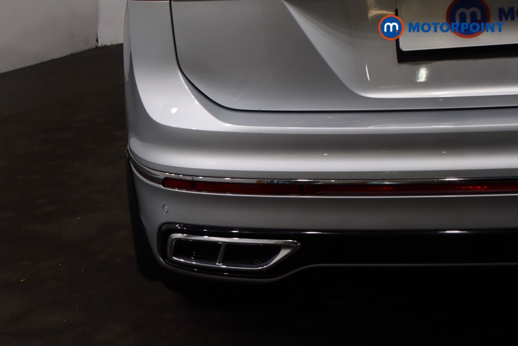 Volkswagen Tiguan R-Line Edition Automatic Petrol SUV - Stock Number (1603818) - 43rd supplementary image