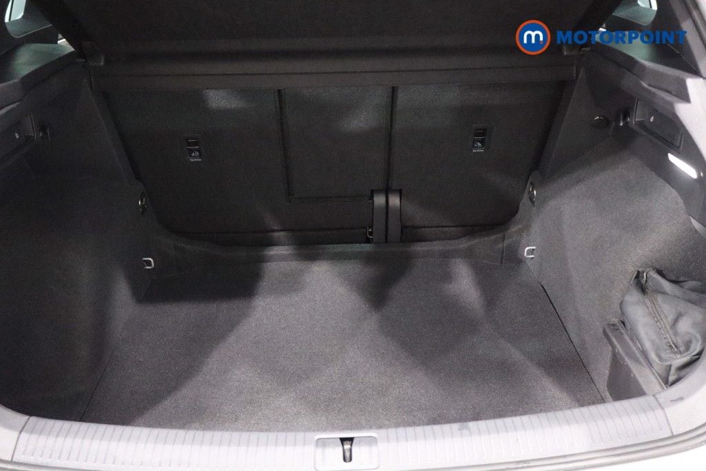 Volkswagen Tiguan R-Line Edition Automatic Petrol SUV - Stock Number (1603818) - 44th supplementary image