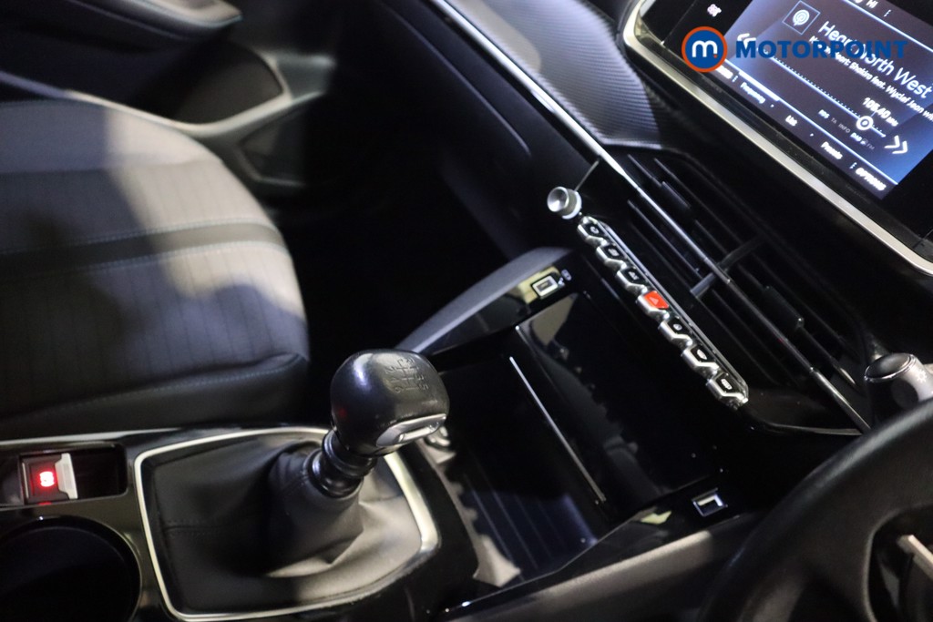 Peugeot 208 Allure Manual Petrol Hatchback - Stock Number (1604060) - 7th supplementary image
