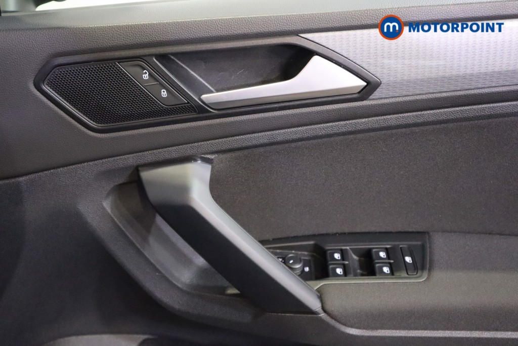Volkswagen Tiguan Life Manual Petrol SUV - Stock Number (1604132) - 10th supplementary image