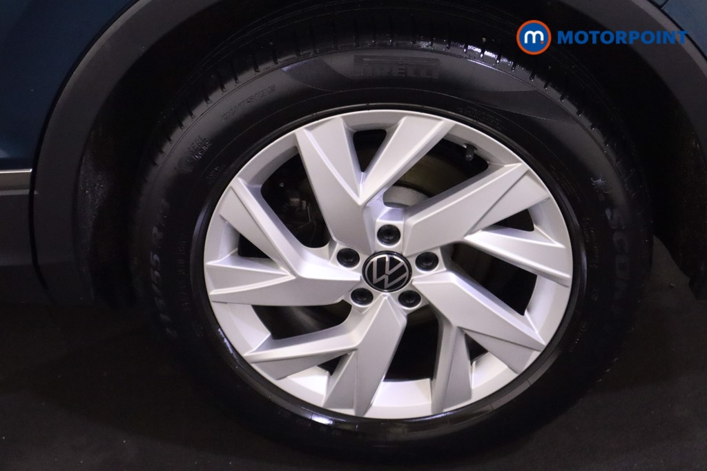 Volkswagen Tiguan Life Manual Petrol SUV - Stock Number (1604132) - 20th supplementary image