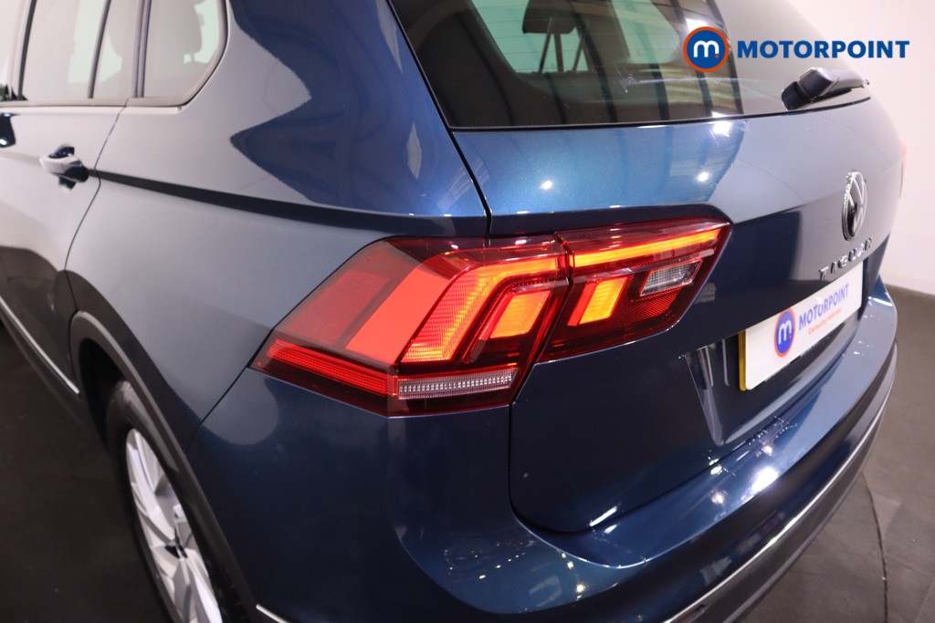 Volkswagen Tiguan Life Manual Petrol SUV - Stock Number (1604132) - 26th supplementary image