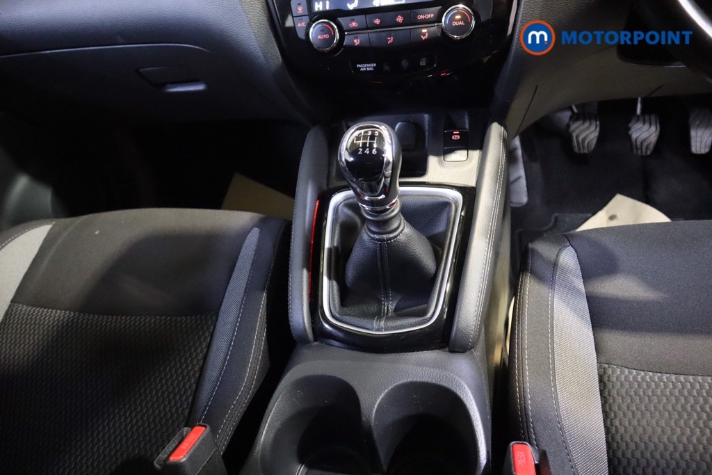 Nissan Qashqai Acenta Premium Manual Diesel SUV - Stock Number (1604138) - 6th supplementary image