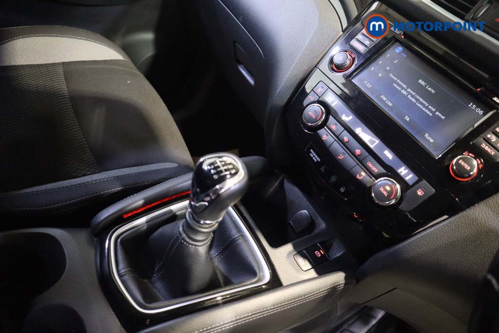Nissan Qashqai Acenta Premium Manual Diesel SUV - Stock Number (1604138) - 7th supplementary image