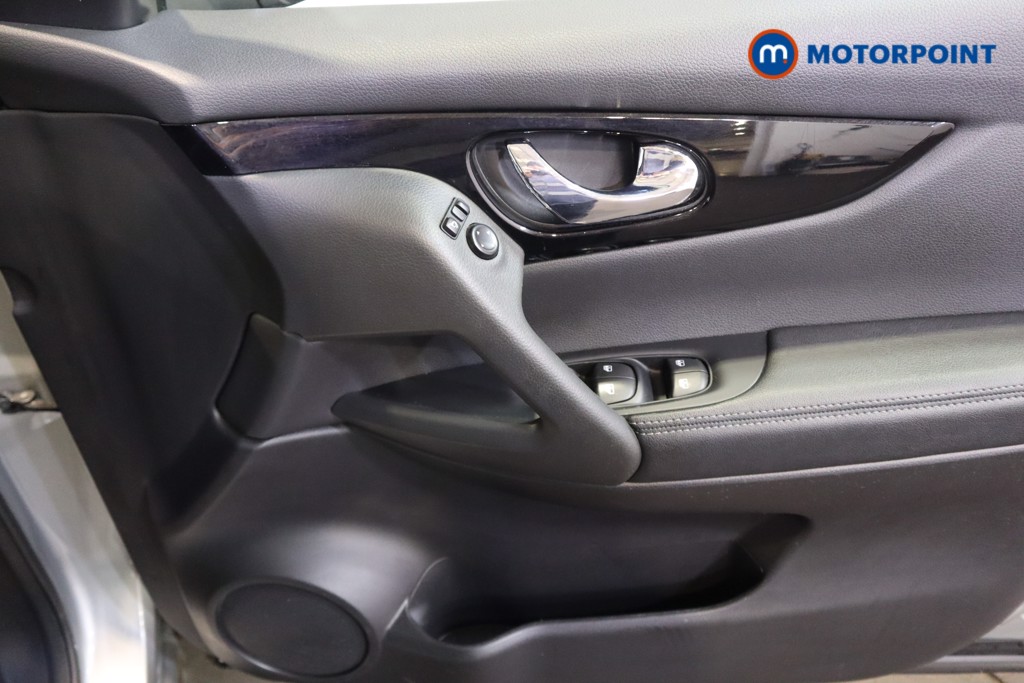Nissan Qashqai Acenta Premium Manual Diesel SUV - Stock Number (1604138) - 9th supplementary image