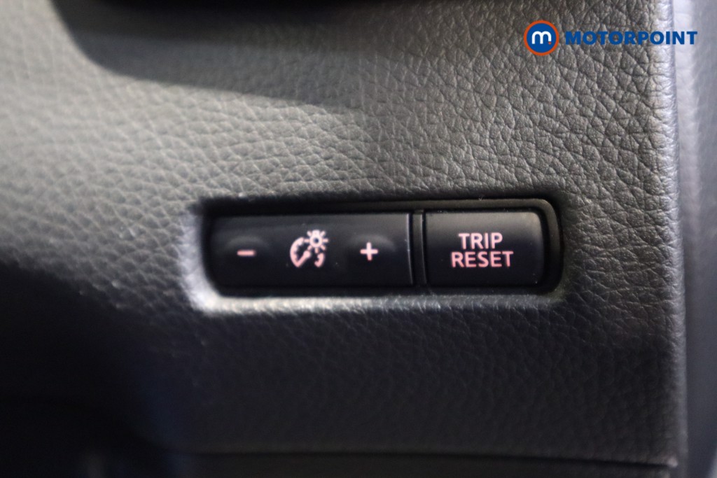 Nissan Qashqai Acenta Premium Manual Diesel SUV - Stock Number (1604138) - 12th supplementary image