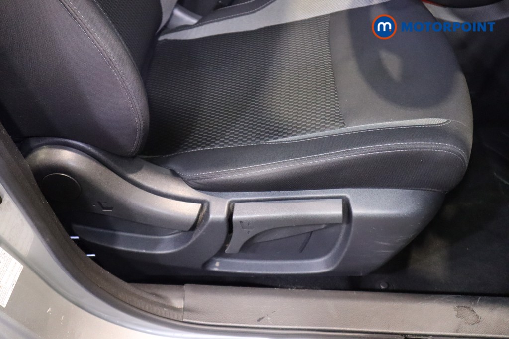 Nissan Qashqai Acenta Premium Manual Diesel SUV - Stock Number (1604138) - 16th supplementary image