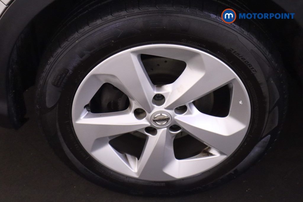 Nissan Qashqai Acenta Premium Manual Diesel SUV - Stock Number (1604138) - 23rd supplementary image