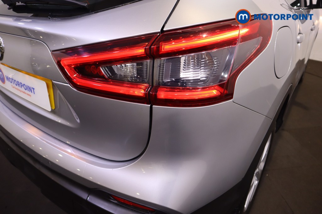 Nissan Qashqai Acenta Premium Manual Diesel SUV - Stock Number (1604138) - 26th supplementary image