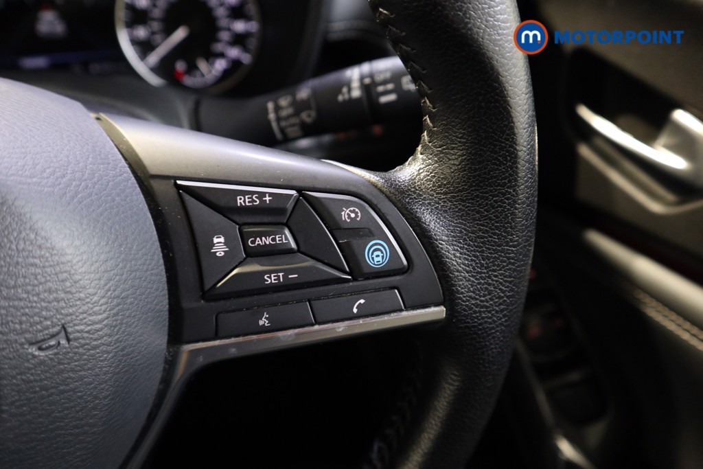 Nissan Juke Tekna Manual Petrol SUV - Stock Number (1566064) - 4th supplementary image