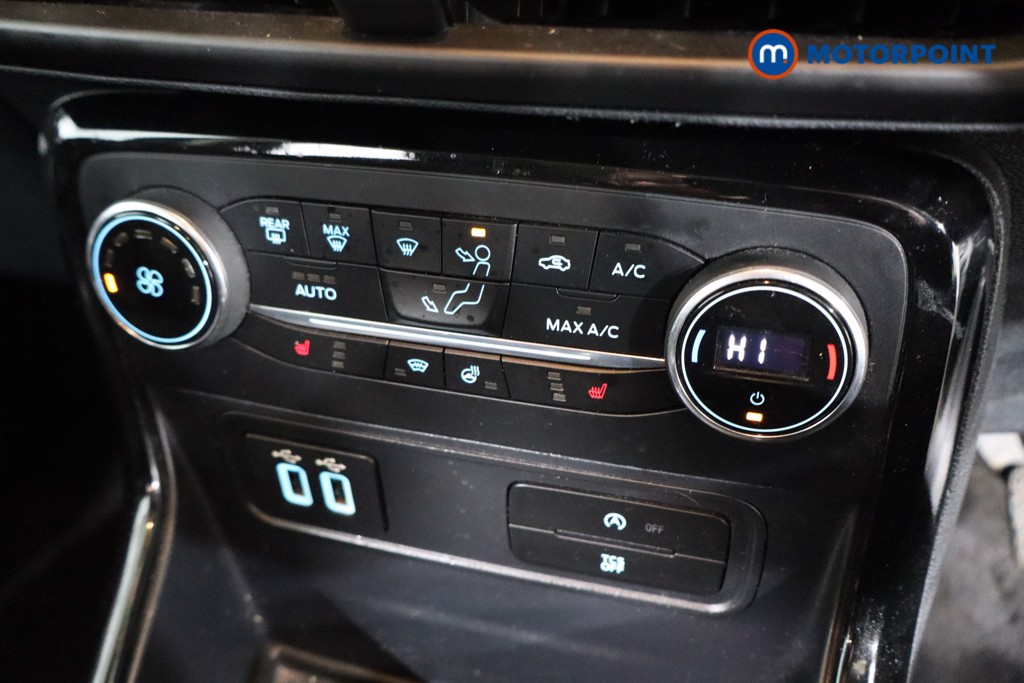 Ford Ecosport Titanium Manual Petrol SUV - Stock Number (1589903) - 11th supplementary image