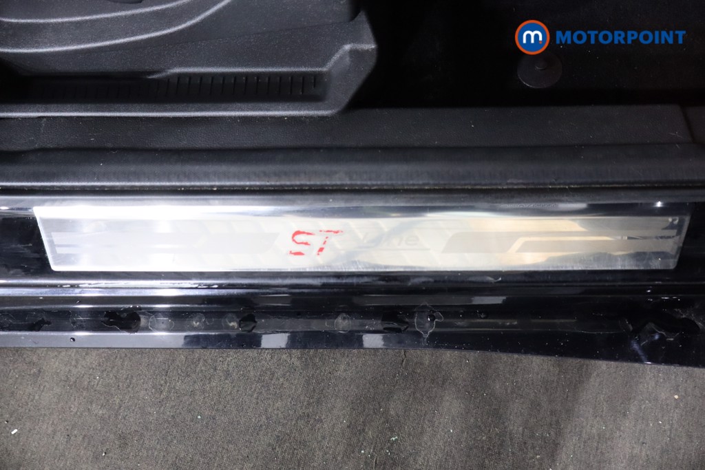 Ford Kuga St-Line Manual Diesel SUV - Stock Number (1590946) - 19th supplementary image