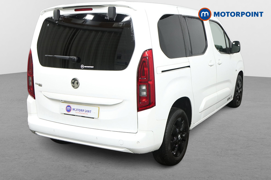 Vauxhall Combo Life SE Manual Diesel People Carrier - Stock Number (1592948) - Drivers side rear corner