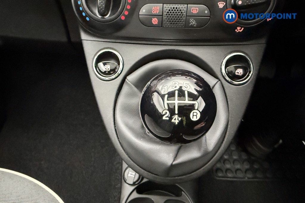 Fiat 500 Lounge Manual Petrol Hatchback - Stock Number (1595628) - 13th supplementary image