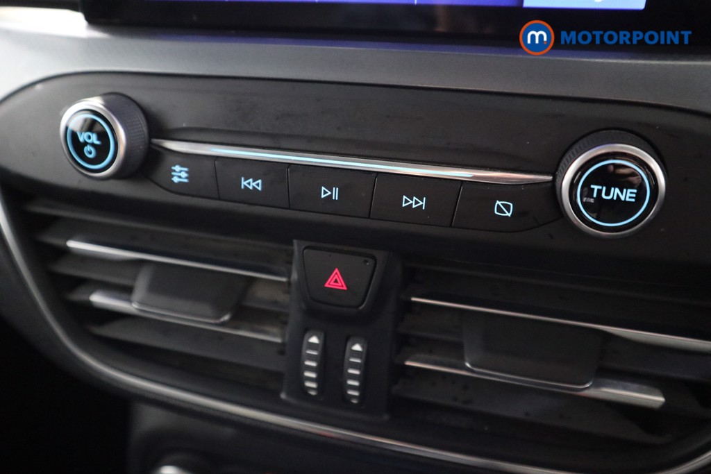 Ford Focus Active Manual Petrol Hatchback - Stock Number (1596143) - 7th supplementary image