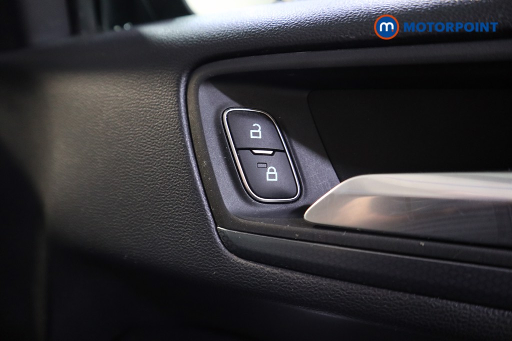 Ford Focus Active Manual Petrol Hatchback - Stock Number (1596143) - 15th supplementary image