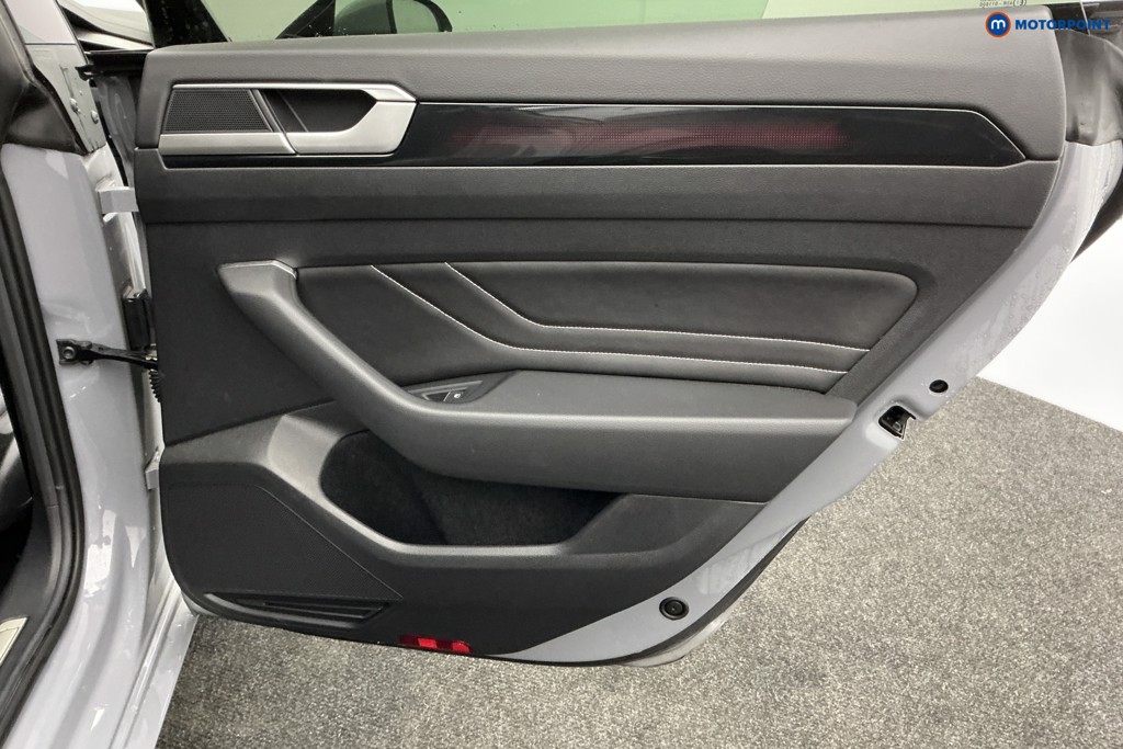 Volkswagen Arteon R-Line Automatic Petrol Hatchback - Stock Number (1597624) - 28th supplementary image